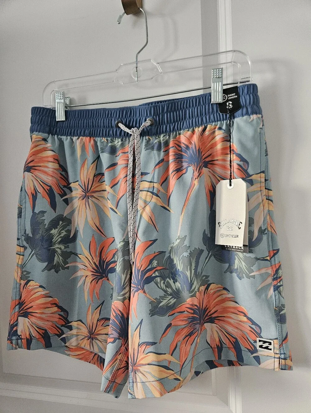 Nwt Mens Small Billabong Sundays Layback 17
